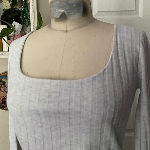 ARDENE Green Tea Ribbed Knit RETRO 90s Long sleeve Crop Top *SMALL* - Picture 2 of 5